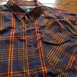 Mountain Hardwear Button Down Short Sleeve Shirt